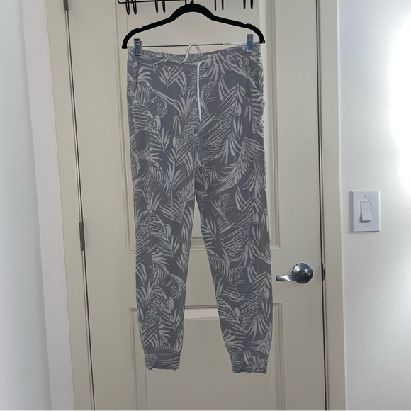 Rachel Zoe palm print lounge set - Picture 9 of 16